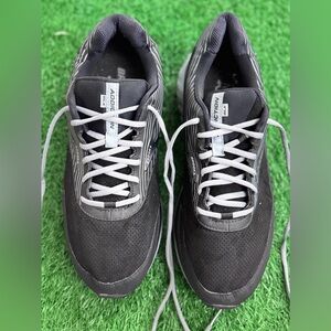 Brooks Men’s Addiction Walker Black and Gray Athletic Shoes Sleek Design Size 13